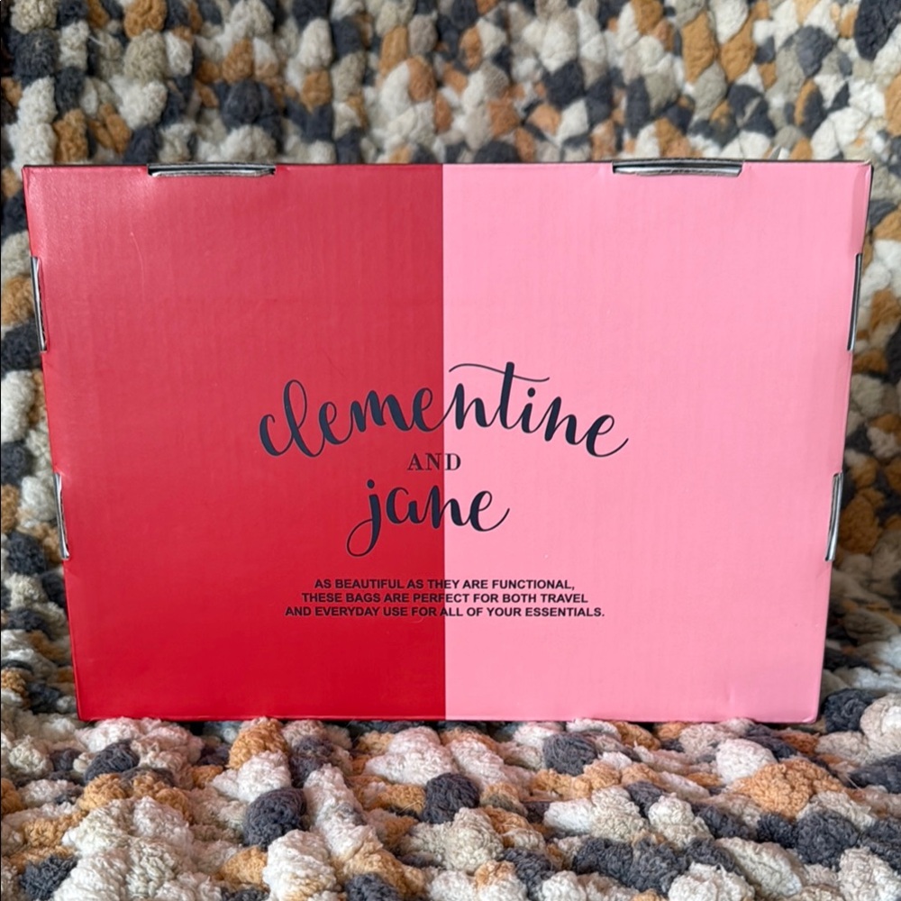 Clementine and Jane Pretzel Cosmetic 2-Bag Set - Picture 6 of 8